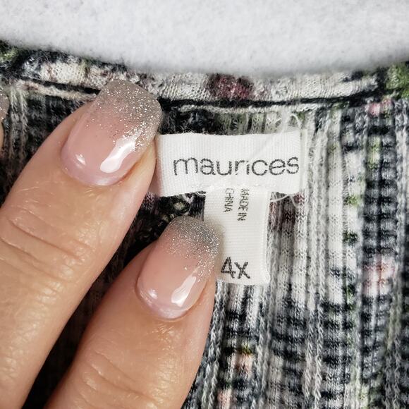 Maurices Plus Women's 4X Wildflower Crepe‎ V Neck Tank Top Black Dark Fairycore - Picture 4 of 8